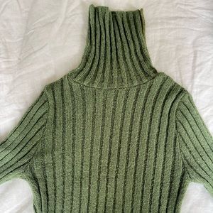 Silence + Noise Cropped Turtleneck (S)